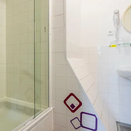 Hotel*** Cesky Dum 호텔